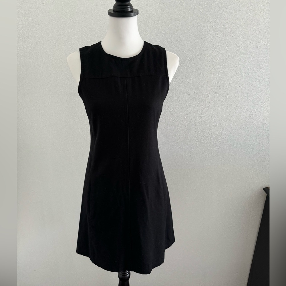 Theory Sleeveless Black Wool Mini Shift Dress- Size 6